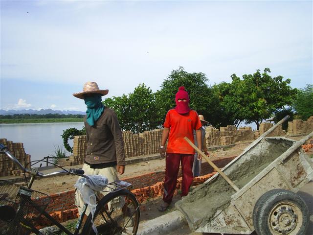 Thai workers